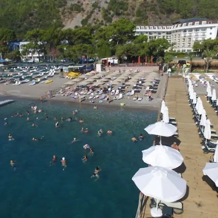 Rios מלון בלדיבי